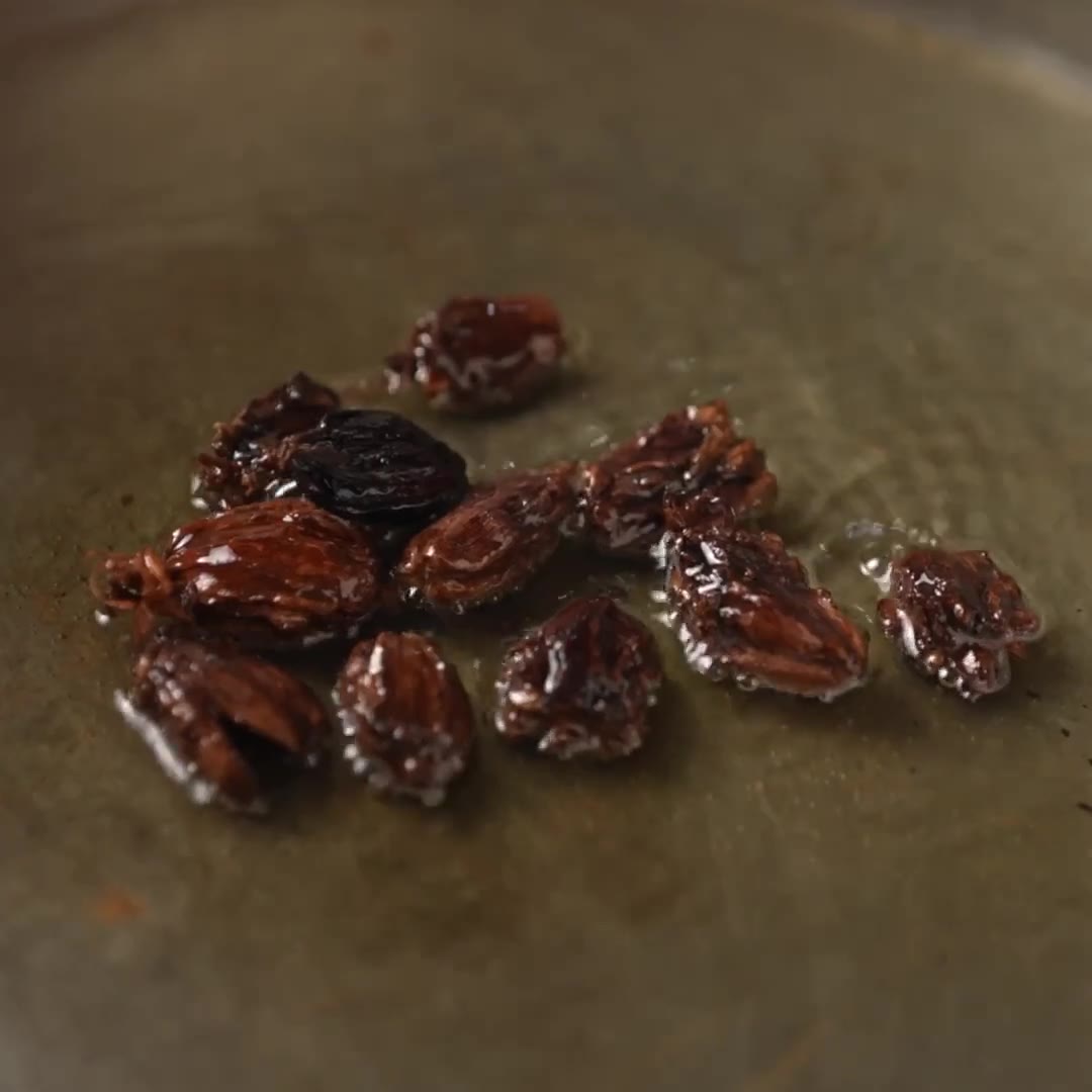 ZOFF Smoky Whole Black Cardamom video